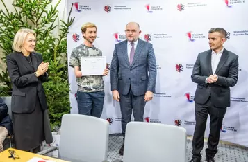 Podpisanie umowy przedwstępnej darowizny żaglowca, fot. Andrzej Goiński/UMWKP