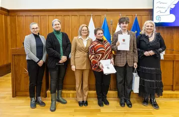 Dyktando w Urzędzie Marszałkowskim, fot. Szymon Zdziebło/tarantoga.pl dla UMWKP