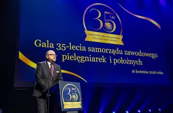 Gala z okazji 35-lecia samorządu pielęgniarek i położnych, Toruń, Jordanki, fot. Szymon Zdziebło/tarantoga dla UMWKP