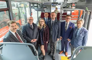 Odbiór nowych autobusów Kujawsko-Pomorskiego Transportu Samochodowego, fot. Andrzej Goiński/UMWKP
