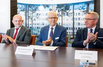 Umowa o finansowanie rozbudowy i modernizacji zespołu głównego Centrum Onkologii podpisana, fot. Tomasz Czachorowski/eventphoto dla UMWKP