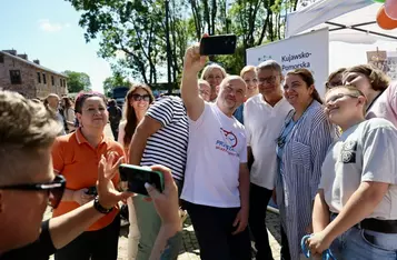 Przystanek JPII, 12 czerwca 2026, Toruń, fot. Szymon Zdziebło/tarantoga dla UMWKP