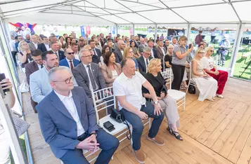 Wręczenie umów dotacyjnych na małą infrastrukturę sportową, fot. Mikołaj Kuras dla UMWKP