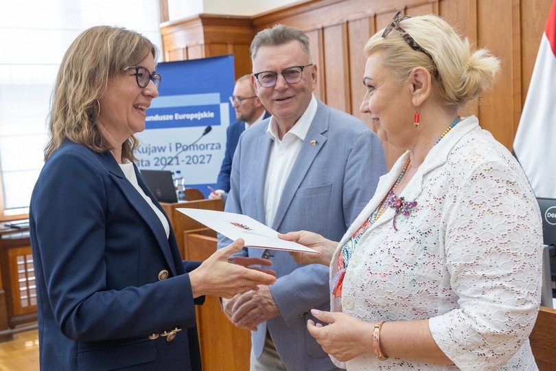 Umowy FEdKP: muzeum w Biskupinie, parki w Ciechocinku, rewitalizacja [ZDJĘCIA]