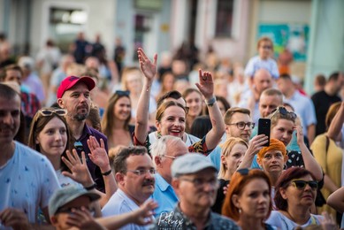 Wibracje Letniego Przesilenia na rynku w Chełmnie [ZDJĘCIA]