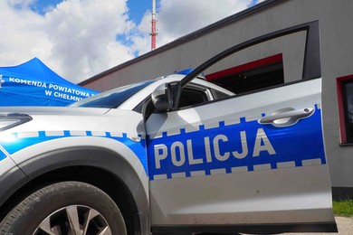 Na „jedynce” pod Chełmnem policjanci zatrzymali porsche. Co dalej z kierowcą?