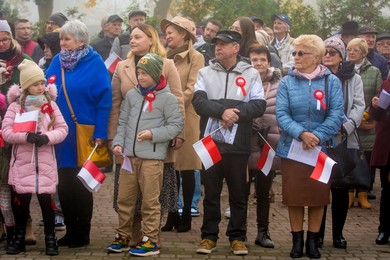 Chełmno spotkało się we mgle w Narodowe Święto Niepodległości [ZDJĘCIA]