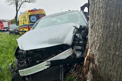 Wypadek na zakręcie śmierci pod Chełmnem [ZDJĘCIA]