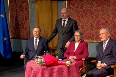 Tytuły honorowych obywateli miasta Torunia trafiły do trzech zasłużonych osób [ZDJĘCIA] 