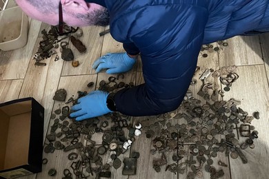 Chciał być jak Indiana Jones. Przeszkodzili mu policjanci [ZDJĘCIA]