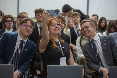 Parlament Młodych obradował w Toruniu [ZDJĘCIA]