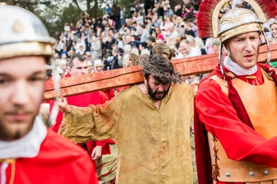 „I zmartwychwstał dnia trzeciego”. Misterium Męki Pańskiej [ZDJĘCIA]