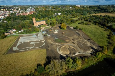 Nowe miejsce do wypoczynku i rekreacji powstaje w Świeciu [ZDJĘCIA]